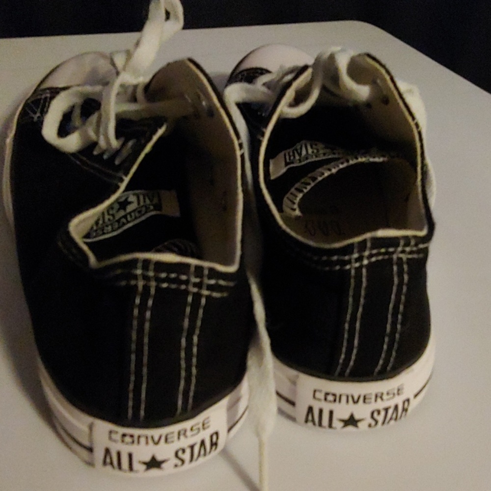 Converse classic shoes. Brand new never worn